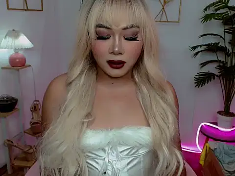 Snapshot of Serenity_Mooree chatting on 27, 3, 2026 Serenity Mooree online show from 27, 3, 2026
