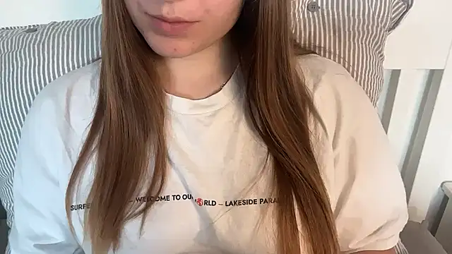 Lucyschickt online show from 17, 6, 2026