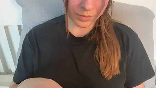 Lucyschickt online show from 11, 6, 2026
