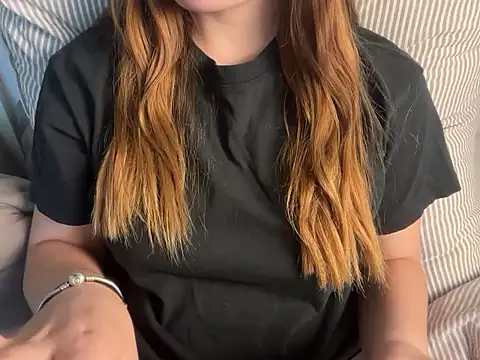 Lucyschickt online show from 30, 6, 2026