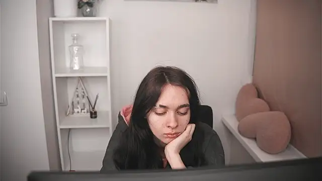 Snapshot of GinnyKittle chatting on 1, 3, 2026 GinnyKittle online show from 1, 3, 2026