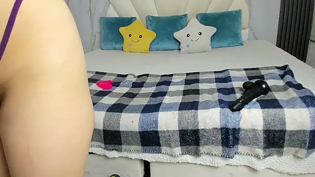 Lia Nova online show from 17, 4, 2026