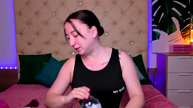 AwaMax online show from 11, 5, 2026