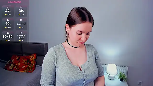 CrissyKales online show from 7, 4, 2026