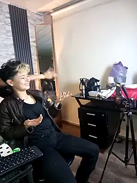 suggar angel online show from 18, 3, 2026