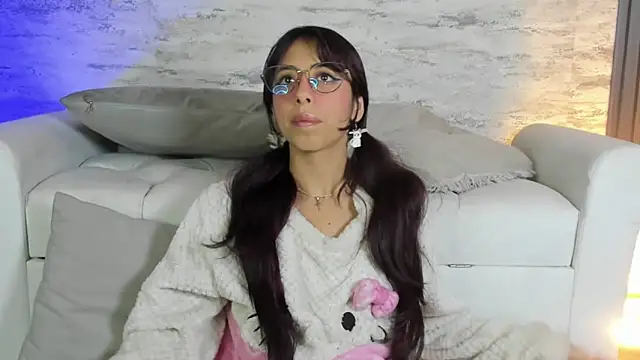 suggar angel online show from 9, 4, 2026