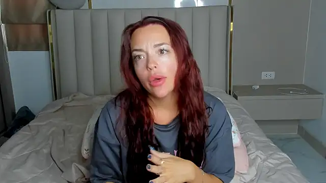 stellaa quenn online show from 18, 5, 2026
