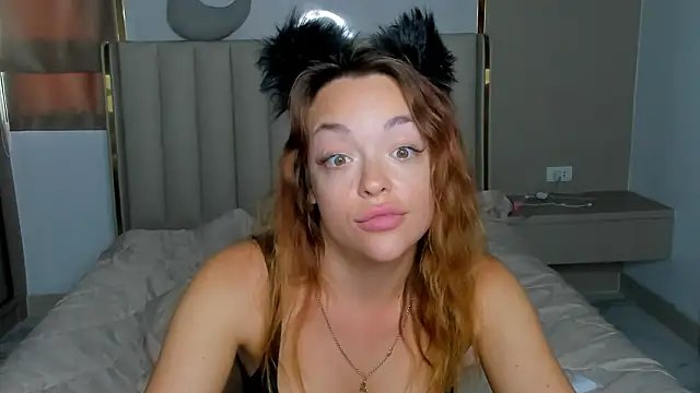 Snapshot of stellaa_quenn chatting on 8, 3, 2026 stellaa quenn online show from 8, 3, 2026