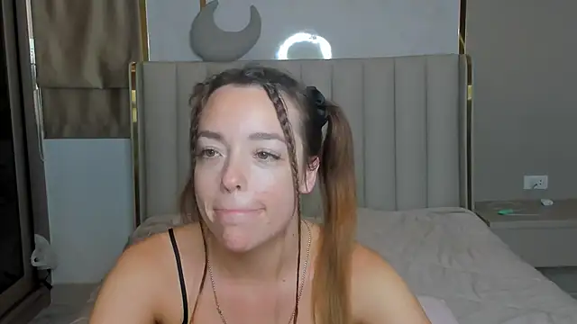 Snapshot of stellaa_quenn chatting on 10, 2, 2026 stellaa quenn online show from 10, 2, 2026