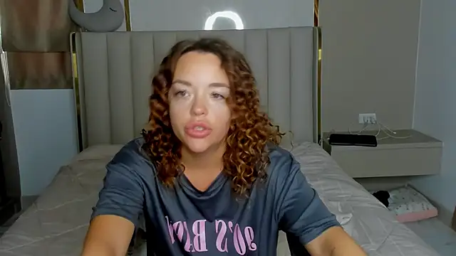 Snapshot of stellaa_quenn chatting on 14, 4, 2026 stellaa quenn online show from 14, 4, 2026