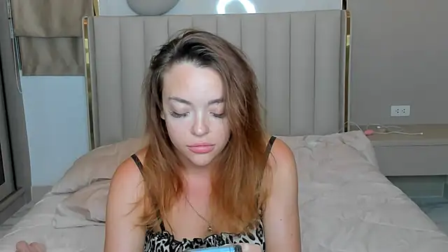 Snapshot of stellaa_quenn chatting on 3, 3, 2026 stellaa quenn online show from 3, 3, 2026