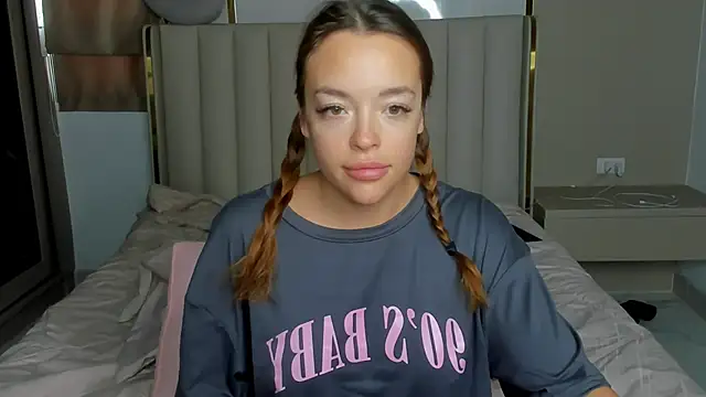 stellaa quenn online show from 4, 5, 2026
