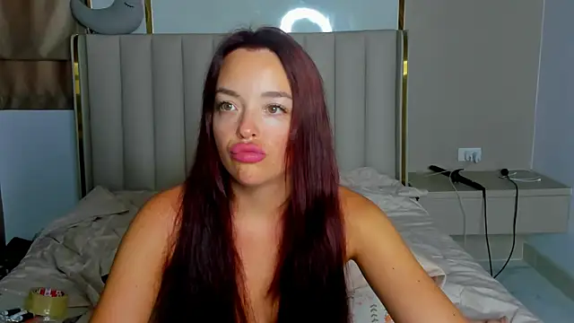 Snapshot of stellaa_quenn chatting on 8, 6, 2026 stellaa quenn online show from 8, 6, 2026