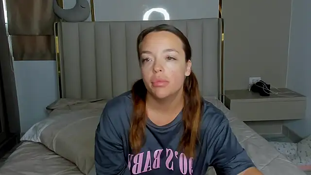 Snapshot of stellaa_quenn chatting on 10, 4, 2026 stellaa quenn online show from 10, 4, 2026