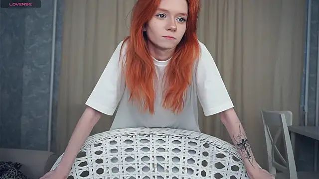 Snapshot of TarynPalek chatting on 9, 2, 2026 TarynPalek online show from 9, 2, 2026