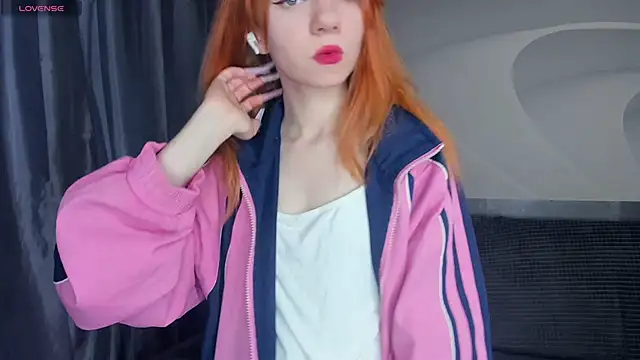TarynPalek online show from 23, 6, 2026