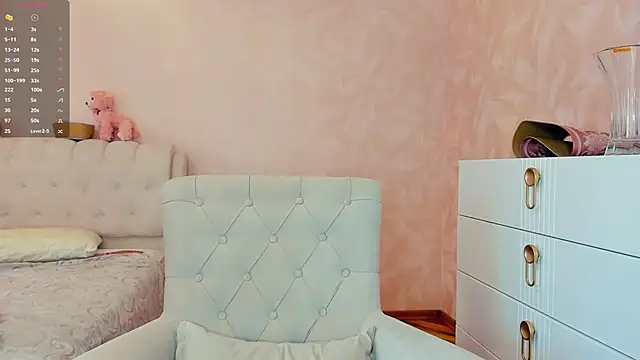 TarynPalek online show from 11, 3, 2026