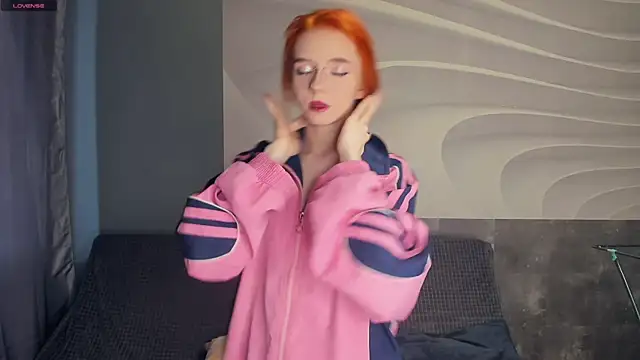 TarynPalek online show from 29, 4, 2026