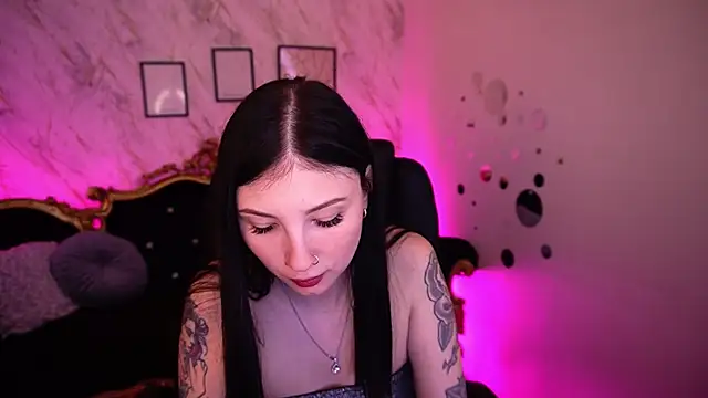 LunaaMay online show from 15, 4, 2026