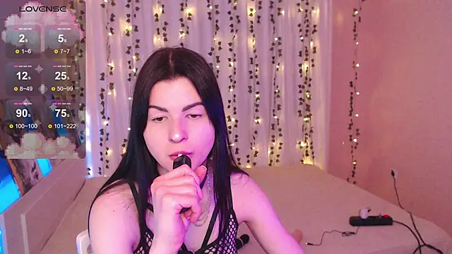 Snapshot of Stephanie_Bloom chatting on 4, 3, 2026 Stephanie Bloom online show from 4, 3, 2026