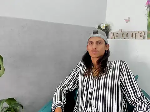 Noha-Smith online show from 1, 2, 2026