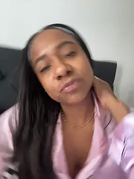 amara queen  online show from 13, 7, 2026
