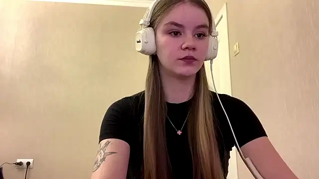 AgnesShy  online show from 2, 3, 2026