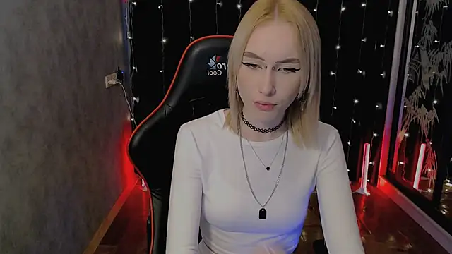 Snapshot of crybambi chatting on 6, 2, 2026 crybambi online show from 6, 2, 2026