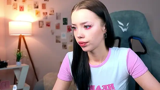 Snapshot of Vexnexe chatting on 8, 2, 2026 Vexnexe online show from 8, 2, 2026