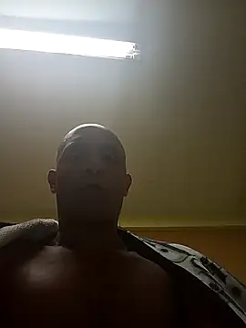 Snapshot of djmorenoo chatting on 15, 2, 2026 djmorenoo online show from 15, 2, 2026