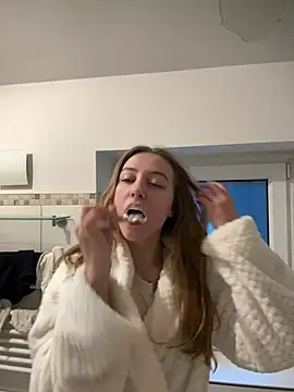 romyxxs online show from 3, 2, 2026