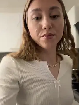 romyxxs online show from 9, 3, 2026