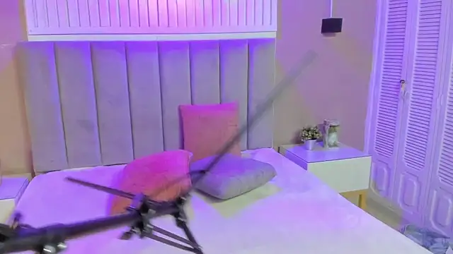 Snapshot of _Kailythompson chatting on 4, 2, 2026 Kailythompson online show from 4, 2, 2026