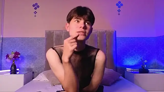 Snapshot of Derek_Sinn chatting on 20, 2, 2026 Derek Sinn online show from 20, 2, 2026