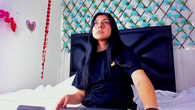 Snapshot of EmmaWilliamss4 chatting on 22, 2, 2026 EmmaWilliamss4 online show from 22, 2, 2026