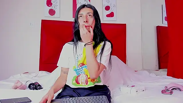 Snapshot of EmmaWilliamss4 chatting on 1, 2, 2026 EmmaWilliamss4 online show from 1, 2, 2026