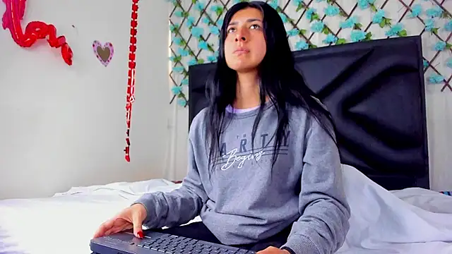 Snapshot of EmmaWilliamss4 chatting on 19, 2, 2026 EmmaWilliamss4 online show from 19, 2, 2026