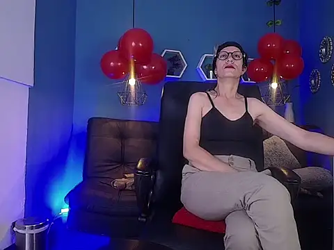 laurasofia45 online show from 6, 3, 2026