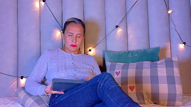 Snapshot of THALIAGRAY__ chatting on 27, 2, 2026 THALIAGRAY online show from 27, 2, 2026