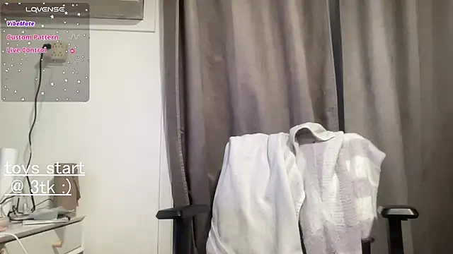 bloggirllaurel online show from 25, 3, 2026