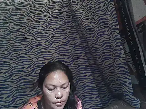 Snapshot of sexymom_siovie chatting on 1, 2, 2026 sexymom siovie online show from 1, 2, 2026