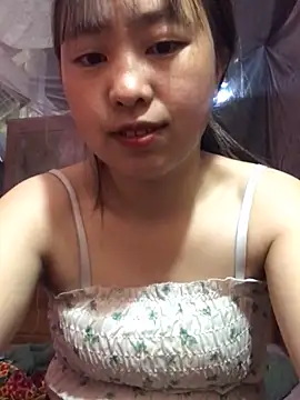 Snapshot of honeyyy110 chatting on 2, 3, 2026 honeyyy110 online show from 2, 3, 2026