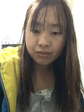 Snapshot of honeyyy110 chatting on 4, 2, 2026 honeyyy110 online show from 4, 2, 2026