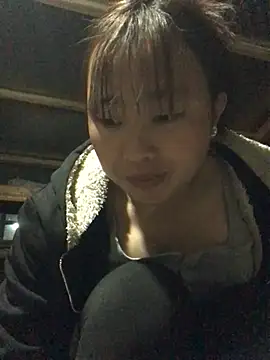 Snapshot of honeyyy110 chatting on 5, 2, 2026 honeyyy110 online show from 5, 2, 2026