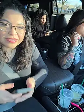 Snapshot of KittyTatts chatting on 6, 2, 2026 KittyTatts online show from 6, 2, 2026