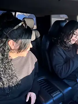 Snapshot of KittyTatts chatting on 5, 2, 2026 KittyTatts online show from 5, 2, 2026