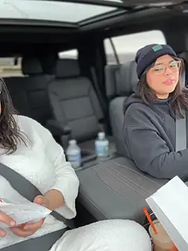 Snapshot of KittyTatts chatting on 4, 2, 2026 KittyTatts online show from 4, 2, 2026