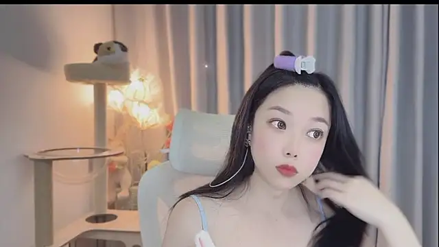 Snapshot of Yumi_yuni chatting on 8, 5, 2026 Yumi yuni online show from 8, 5, 2026