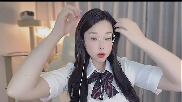 Snapshot of Yumi_yuni chatting on 16, 5, 2026 Yumi yuni online show from 16, 5, 2026