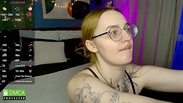 AdeLuna online show from 26, 5, 2026